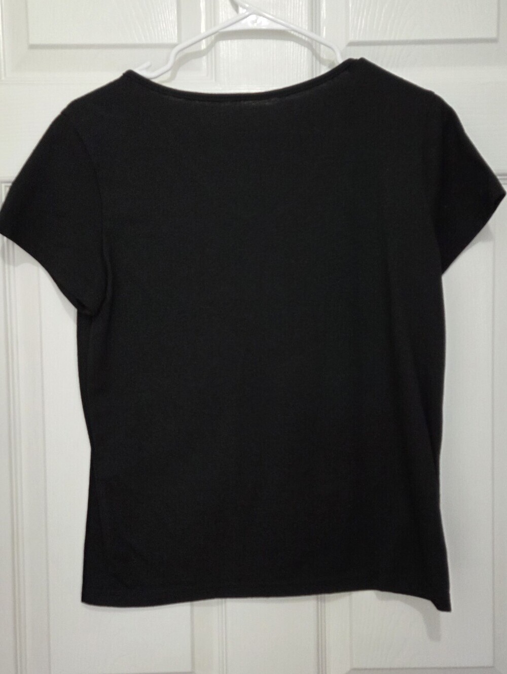 Women Solid Black V-Neck Short Sleeve Relax Fit Lightweight Tee Size Small - Picture 4 of 5